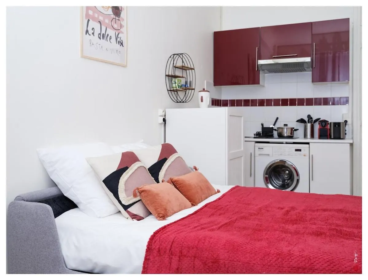 Apartment Joli Studio En Plein Coeur De Paris ! France