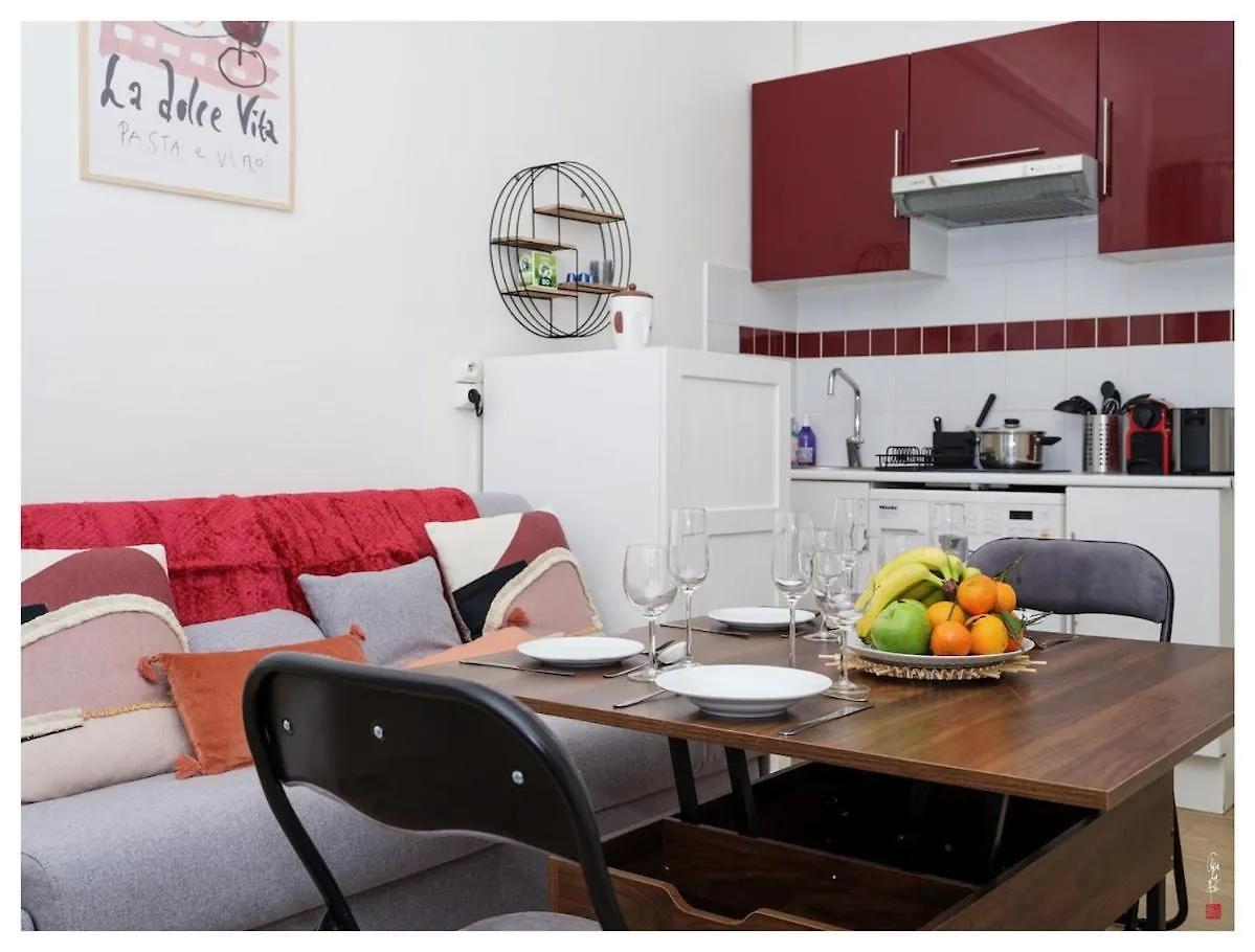 Joli Studio En Plein Coeur De Paris !